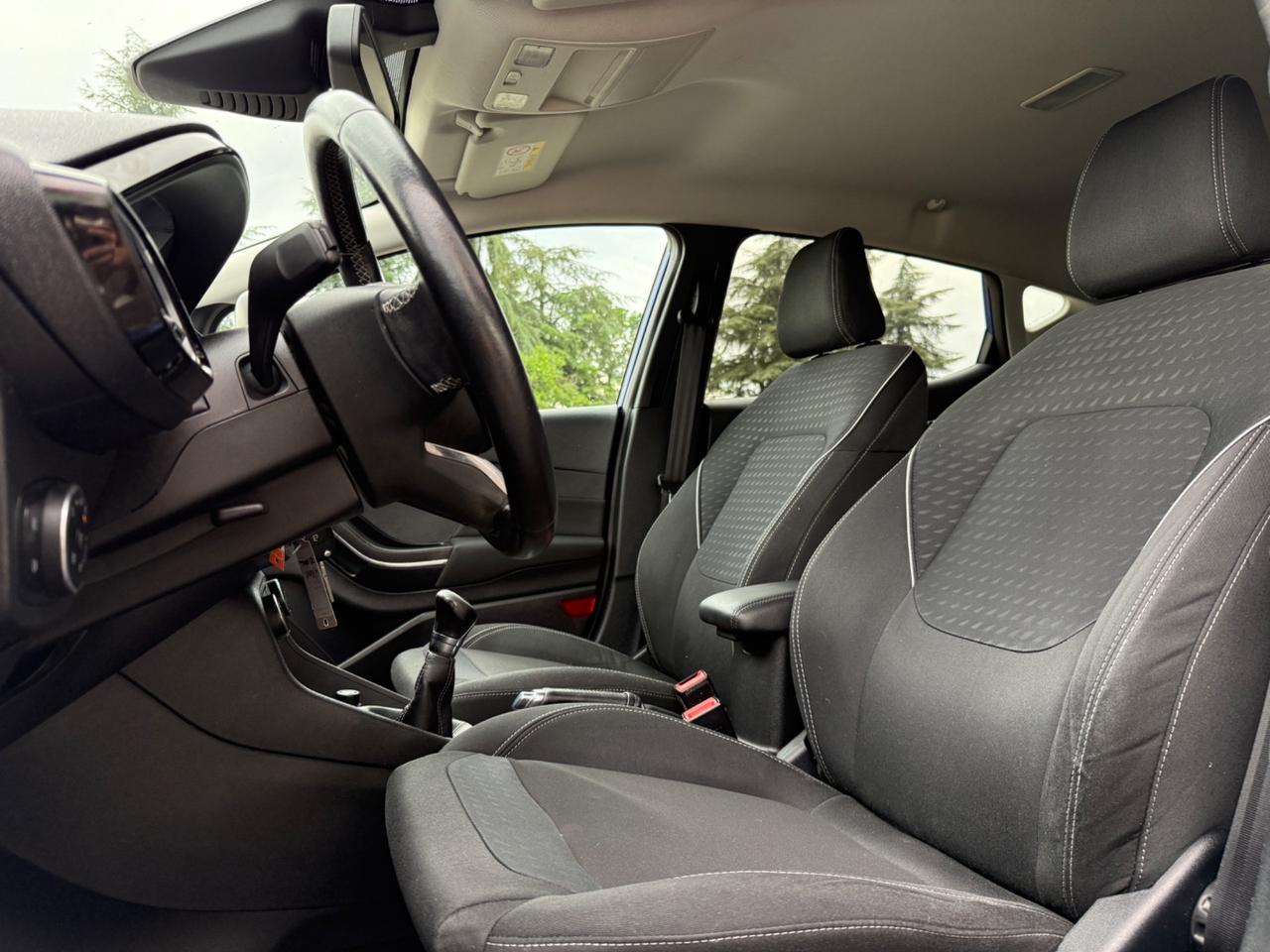 Ford Fiesta 1.1 b. - 5p. |NEOPATENTATI|CERCHI IN LEGA