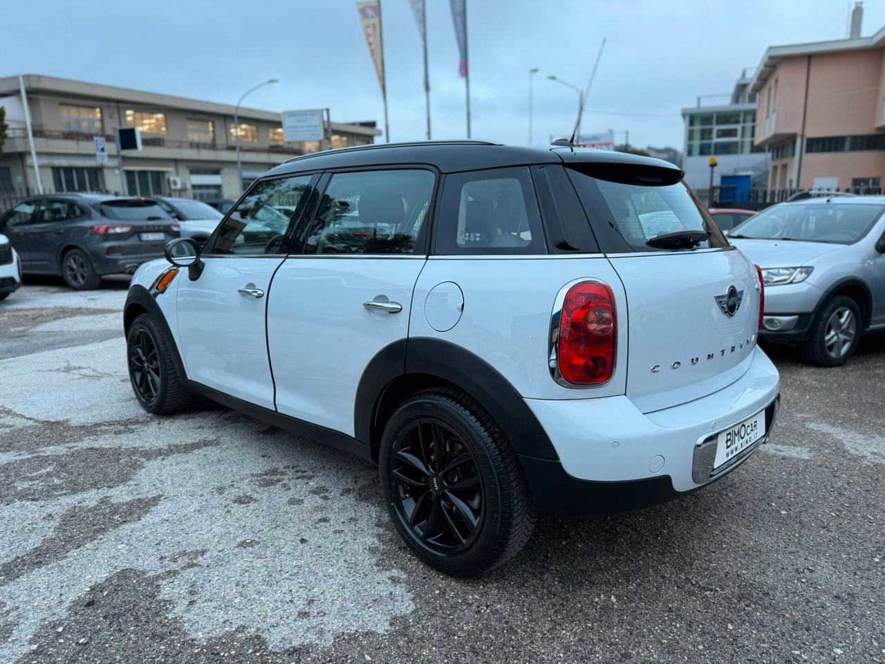 Mini Cooper D Countryman 2.0 Auto.