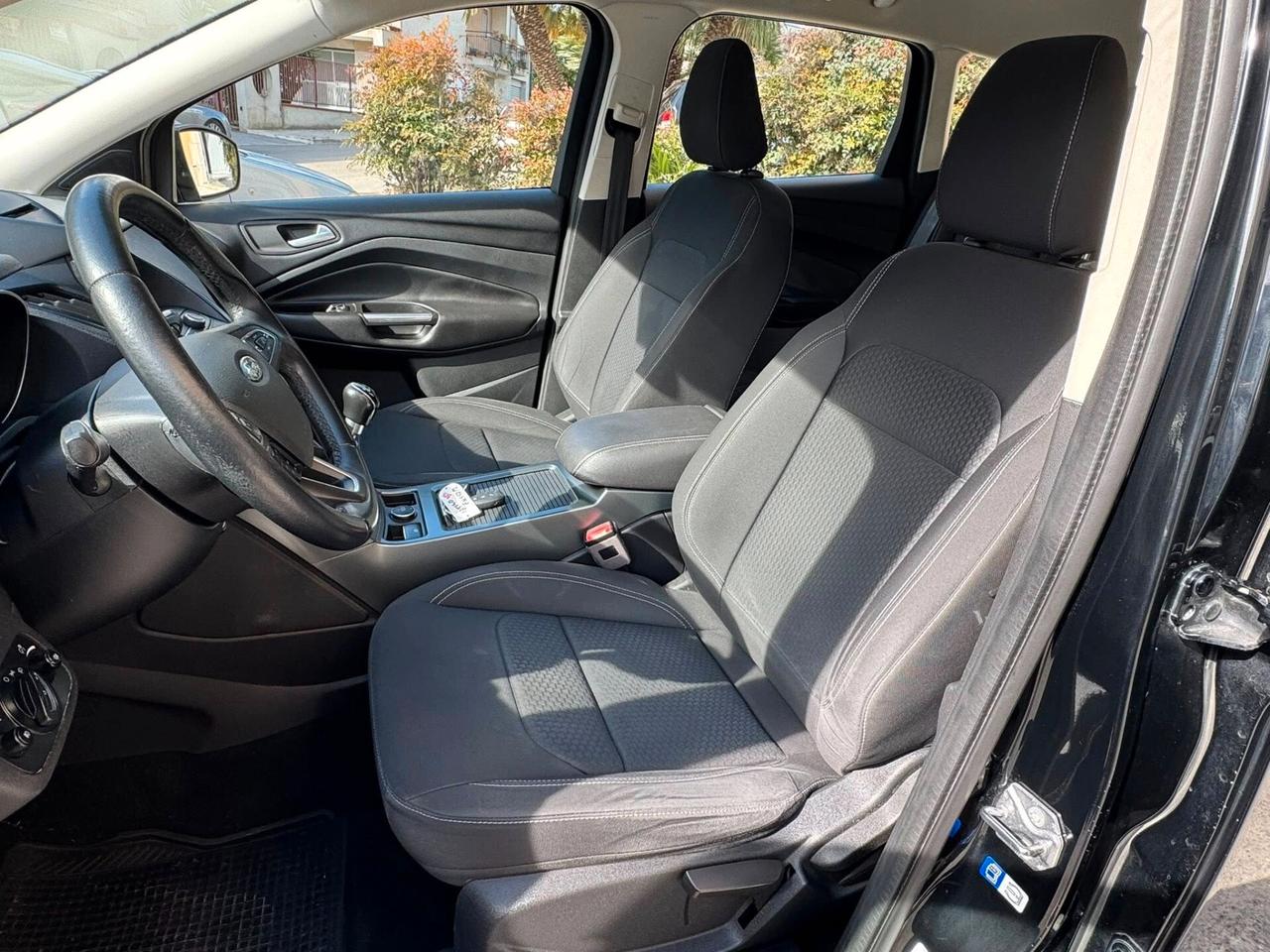 FORD KUGA 1.5 TDCI 120 CV. 2WD TITANIUM NAVI+CERCHI