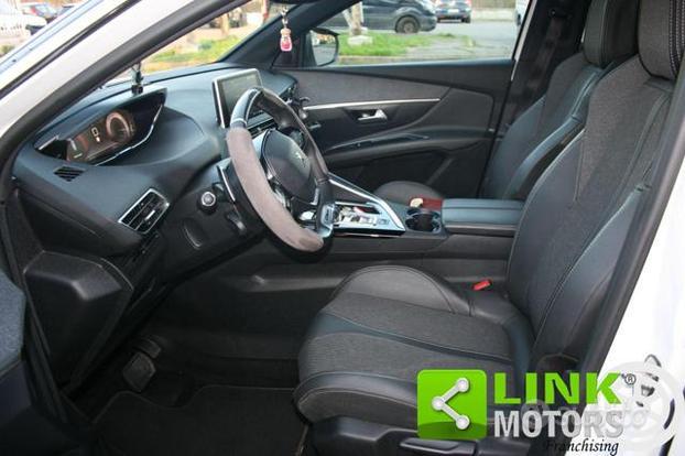 PEUGEOT 3008 PureTech Turbo 130 S&S EAT8 Allure