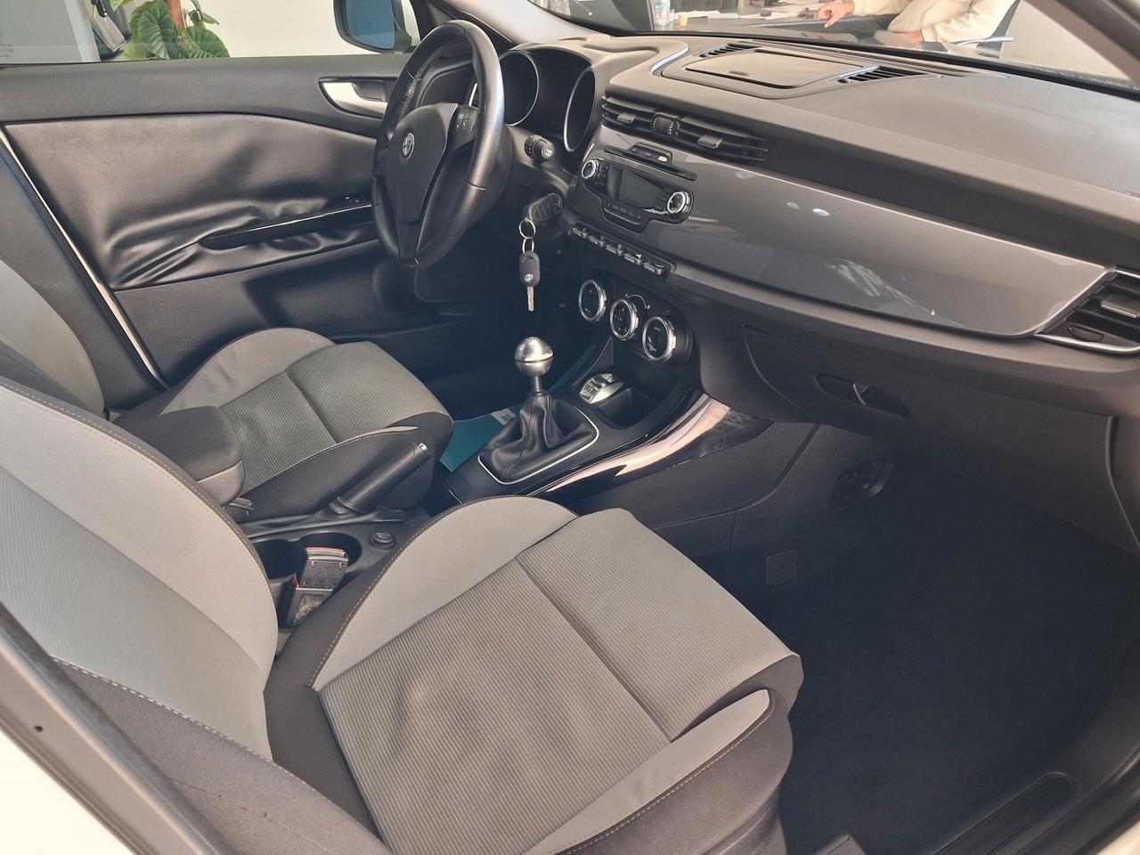 Alfa Romeo Giulietta 1.6 JTDm-2 105 CV Distinctive