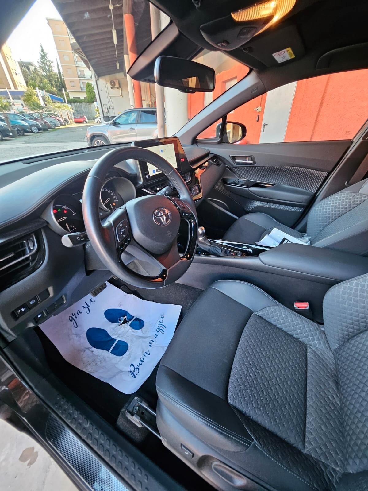Toyota C-HR 2.0 Hybrid E-CVT Trend
