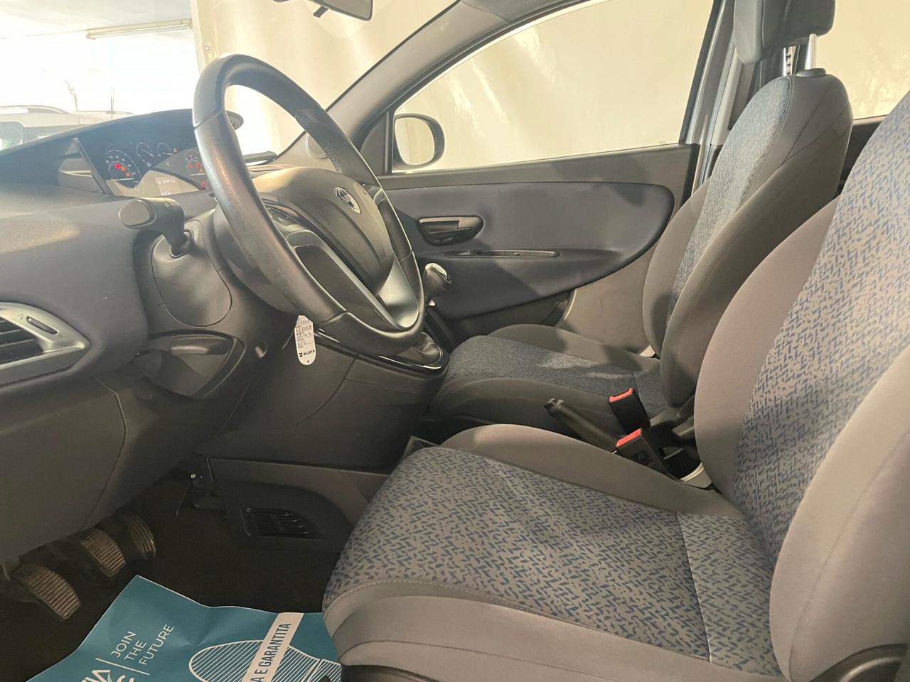 Lancia Ypsilon 1.0 FireFly 5 porte S&S Hybrid Alberta Ferretti
