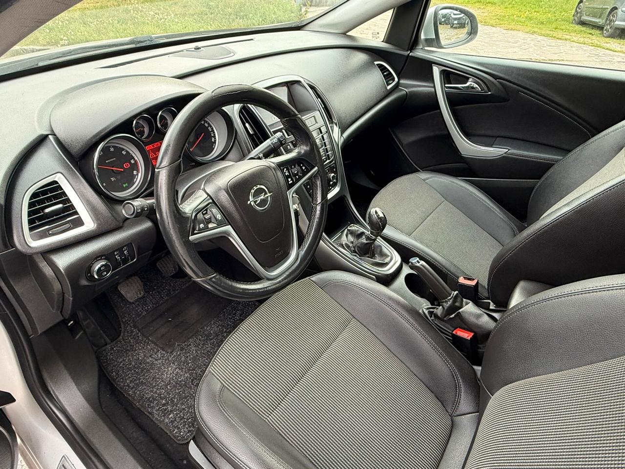 Opel Astra 2.0 CDTI 165CV Sports Tourer Cosmo