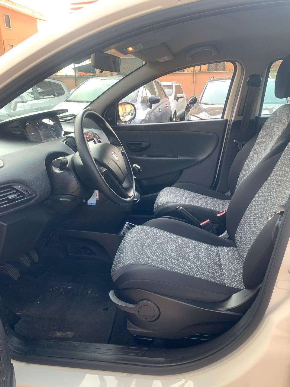 Lancia Ypsilon 1.0 hybrid Silver KM REALI