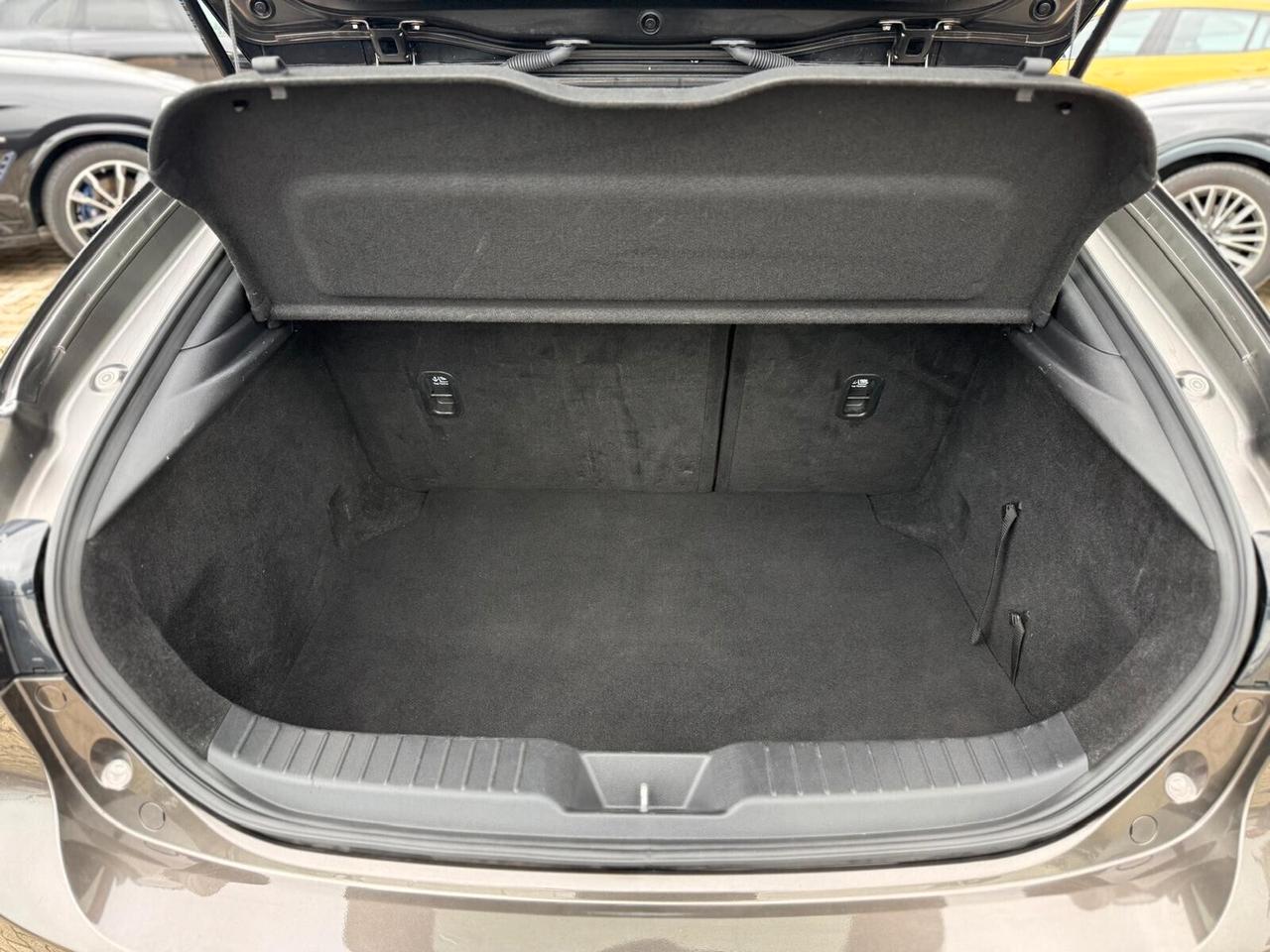 Mazda 3 2.0L e-Skyactiv-X M Hybrid Exceed 180cv 4WD M Hybrid *UNICA