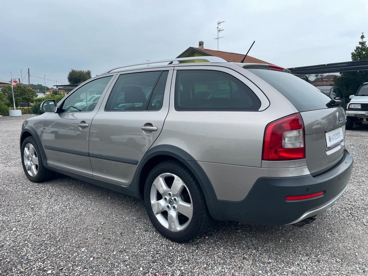 Skoda Octavia 2.0 TDI CR F.AP. 4x4 Wagon Scout