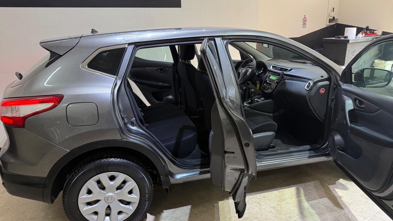 Nissan Qashqai 1.5 dCi Visia