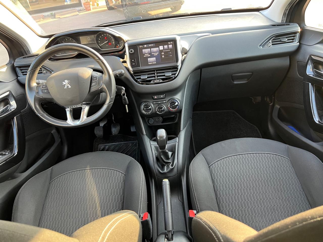 Peugeot 208 PureTech 82 5p. GPL Allure