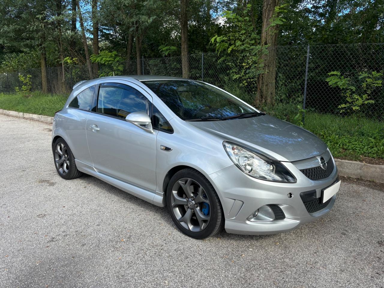 Opel Corsa 1.6 T 192CV OPC