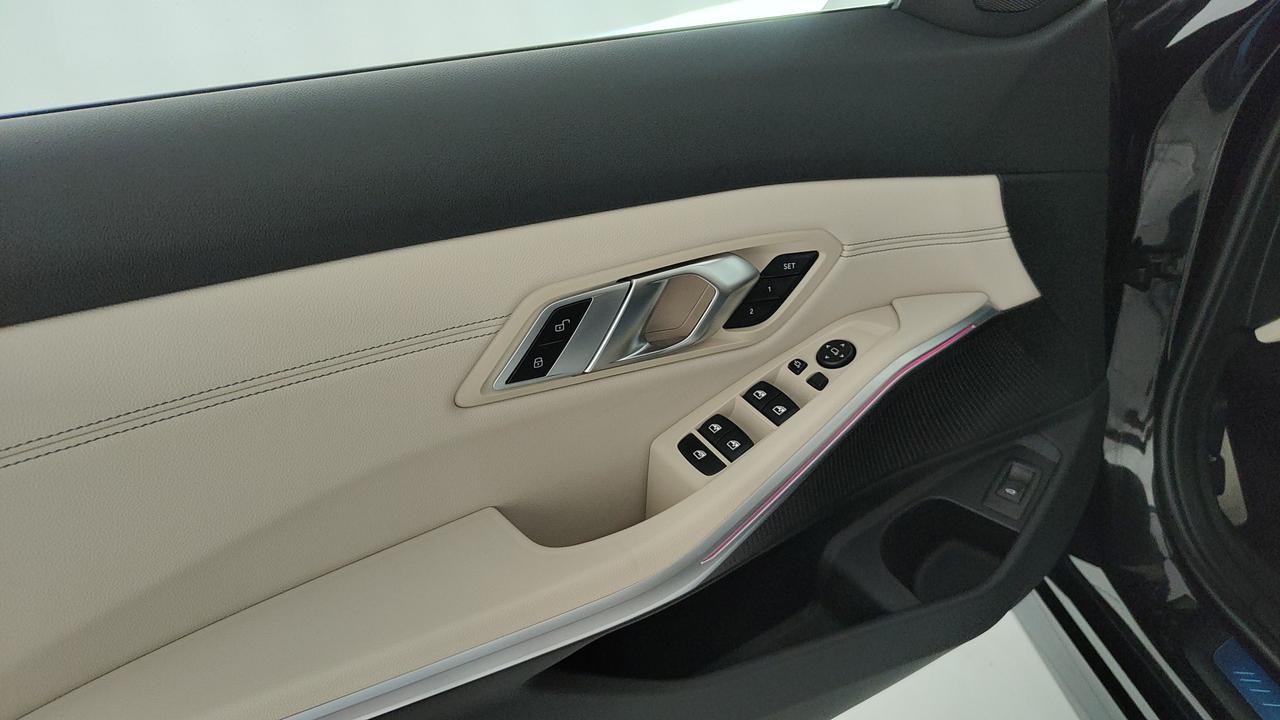 BMW Serie 3 G21 2022 Touring - 320d Touring mhev 48V Msport auto