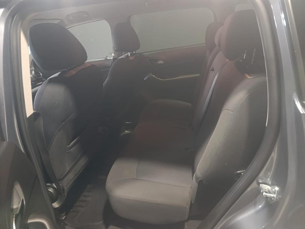 Chevrolet Orlando del 2013 GPL FINO 2033 7 POSTI