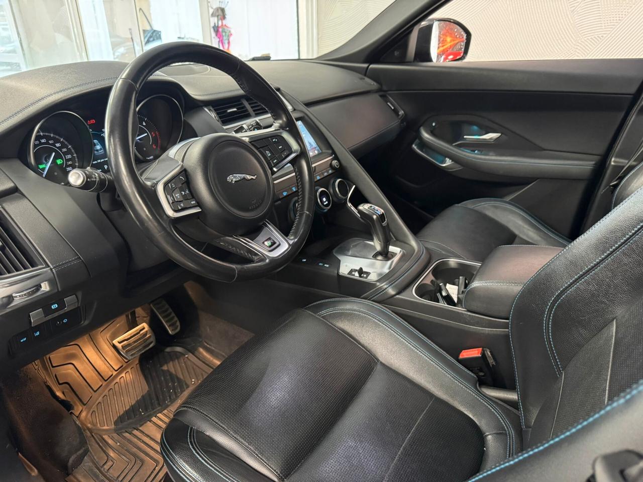 Jaguar E-Pace 2.0D 180 CV AWD R-Dynamic S