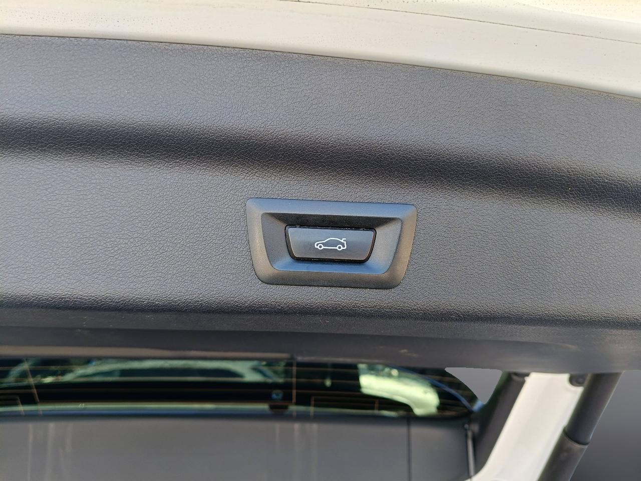 BMW X1 U11 - X1 sdrive18d X-Line auto