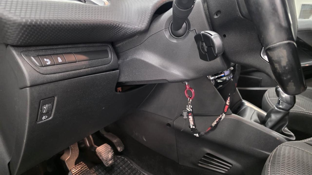 Peugeot 208 BlueHDi 75 5 porte Allure