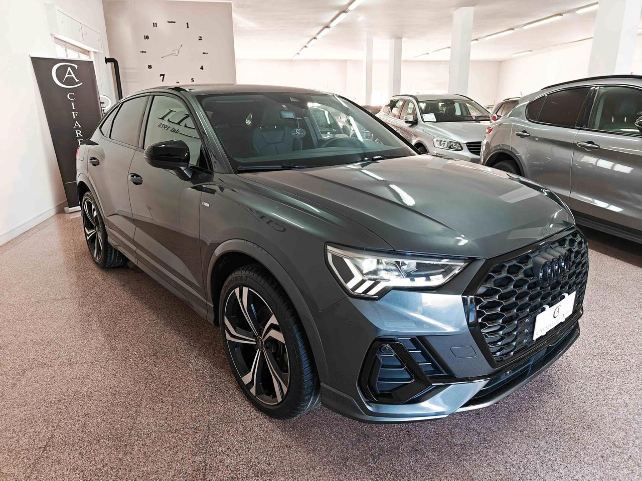 Audi Q3 SPB 35 TDI S tronic Identity Black S-Line