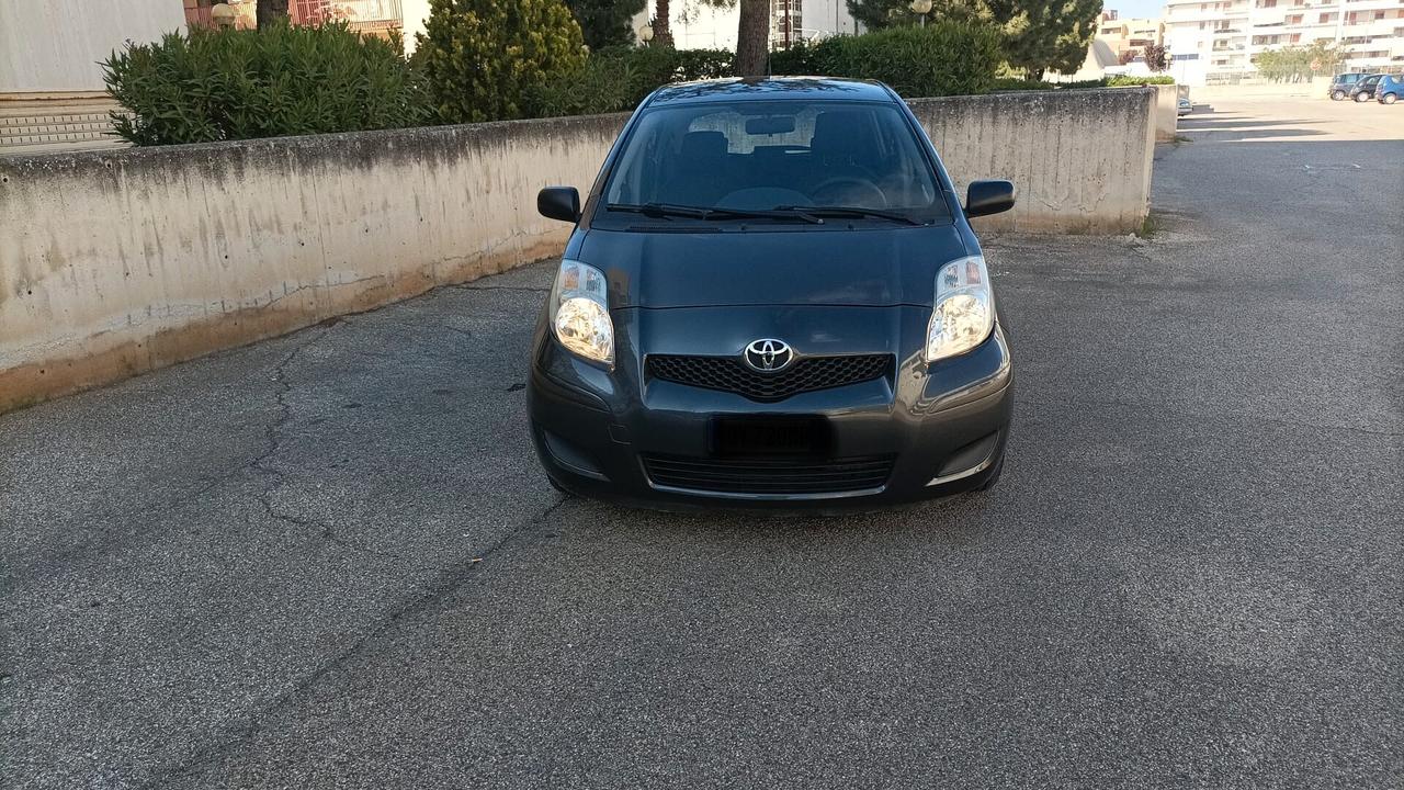 Toyota Yaris 1.4 D-4D DPF 5 porte Sol