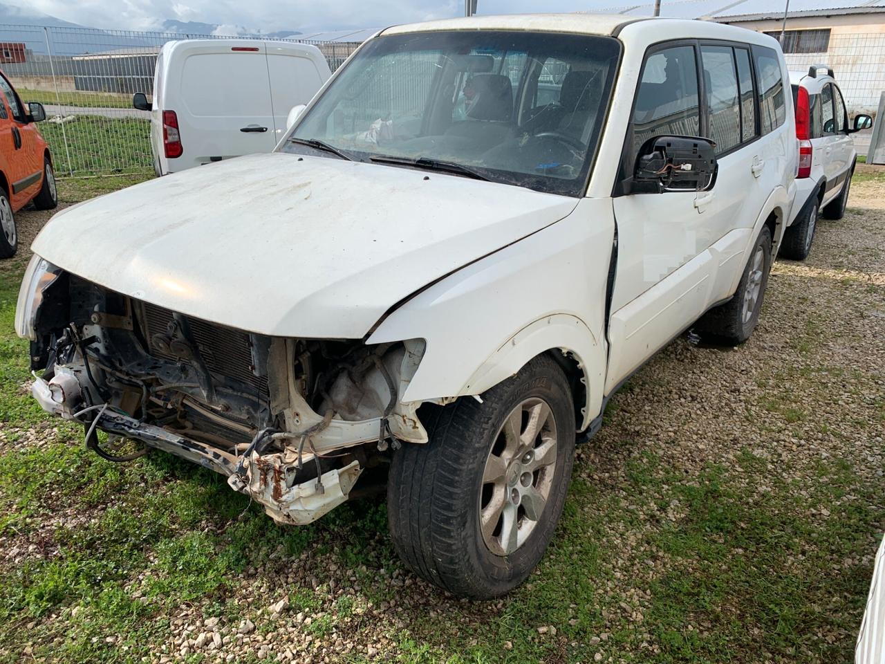 Mitsubishi Pajero 3.2 Diesel 4x4 Automatico SINISTRATO