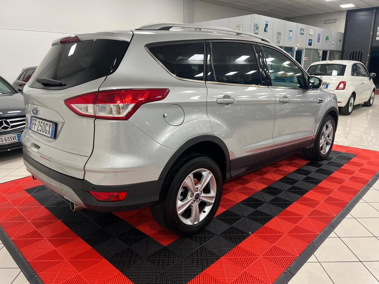 Ford Kuga 2.0 TDCI 150 CV S&S 2WD Titanium