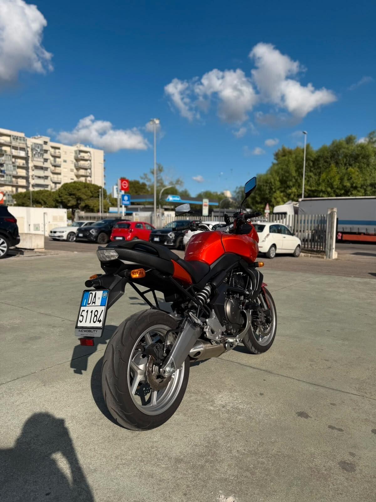 KAWASAKI VERSYS 650 – 15.000 KM - PATENTE A2