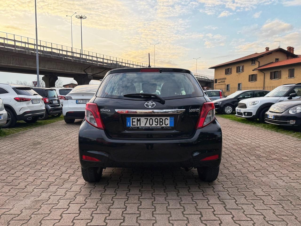 Toyota Yaris 1.0 3 porte OK NEOPATENTATI