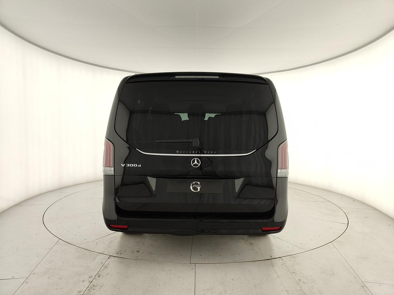 Mercedes-Benz V 300 d AVANTGARDE Extralong