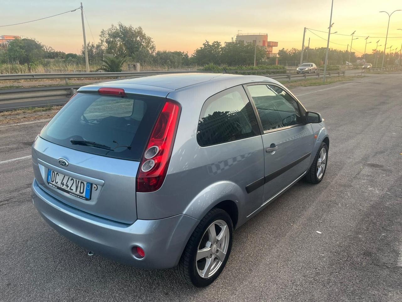 Ford Fiesta 1.4 TDCi 3p. Ghia 2006