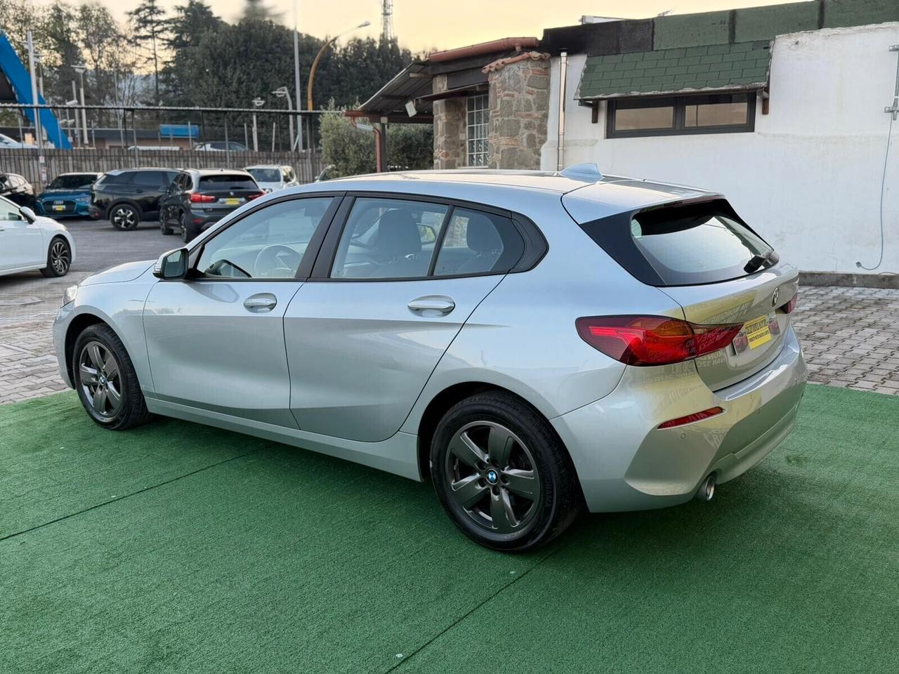 Bmw 116 116d 5p. Advantage