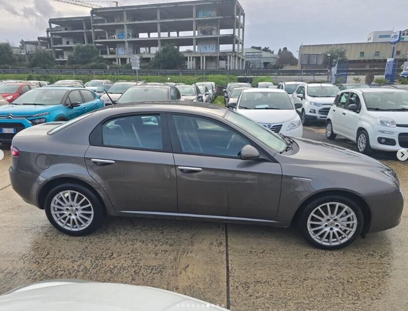 Alfa Romeo 159 1.9 JTDm 16V TI