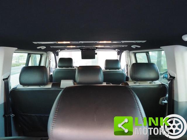 VOLKSWAGEN Caravelle T5 AUTOMATICO 4 MOTION 2.0 TDI PASSO LUNGO
