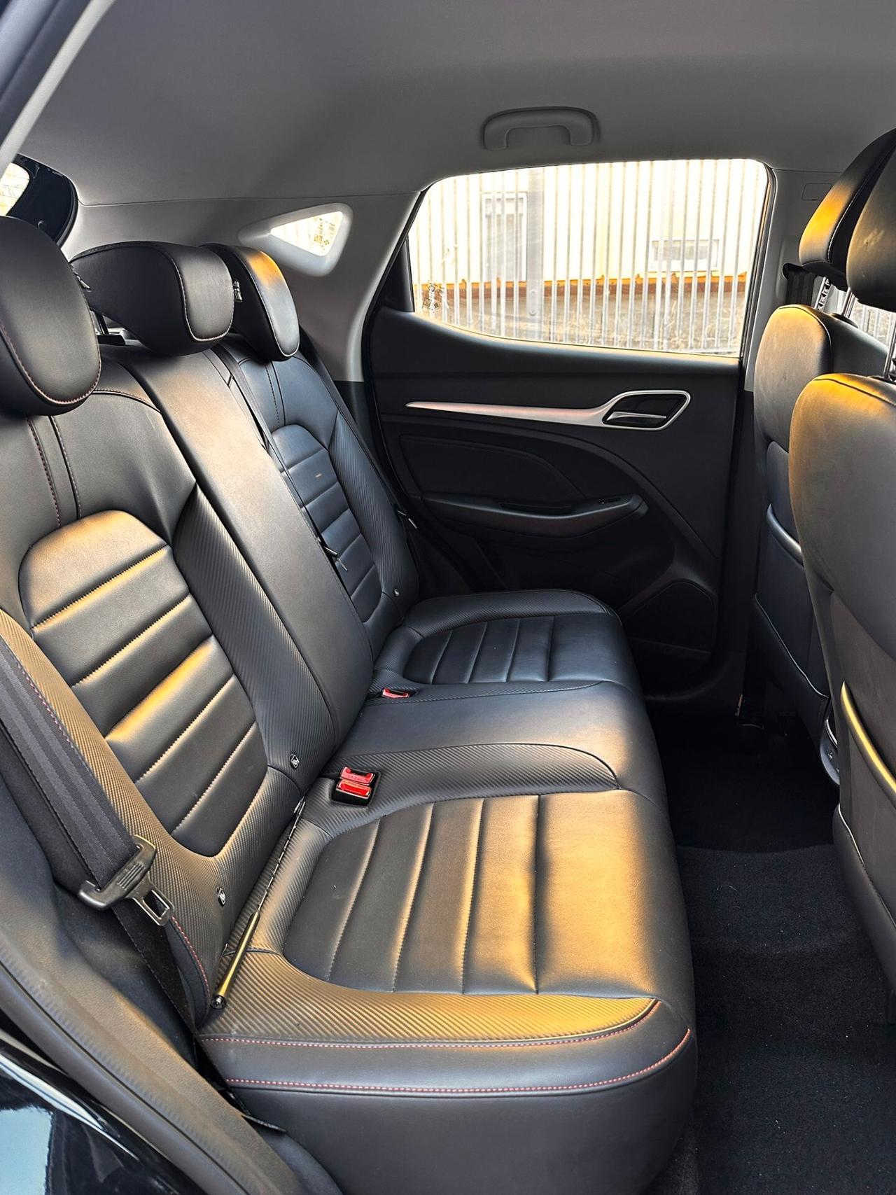 MG ZS 2024 1.5 BENZINA 106CV LUXURY