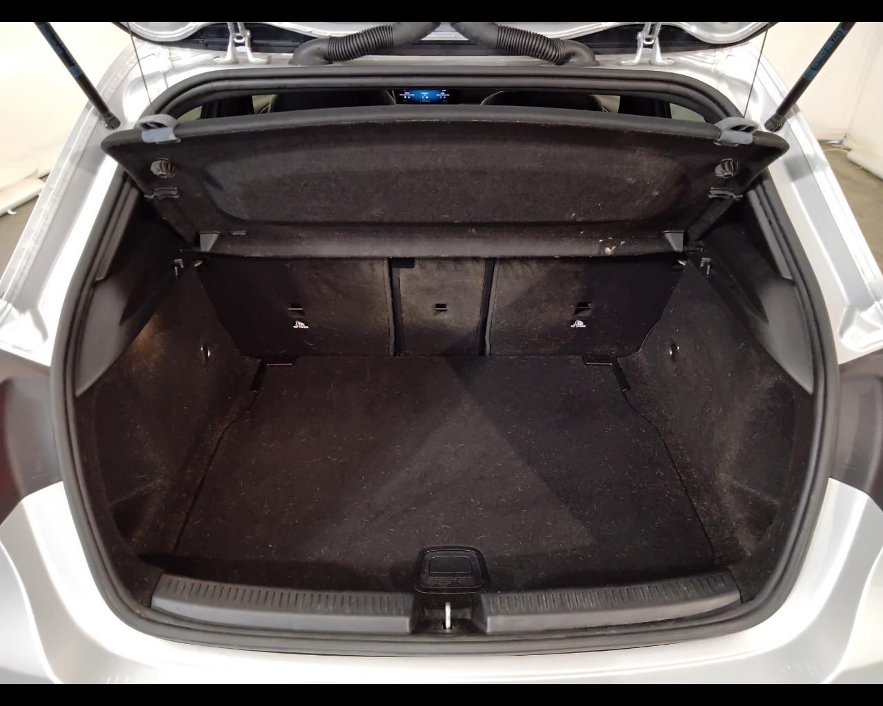 Mercedes-Benz Classe A - W177 2018 - A 180 d Sport auto