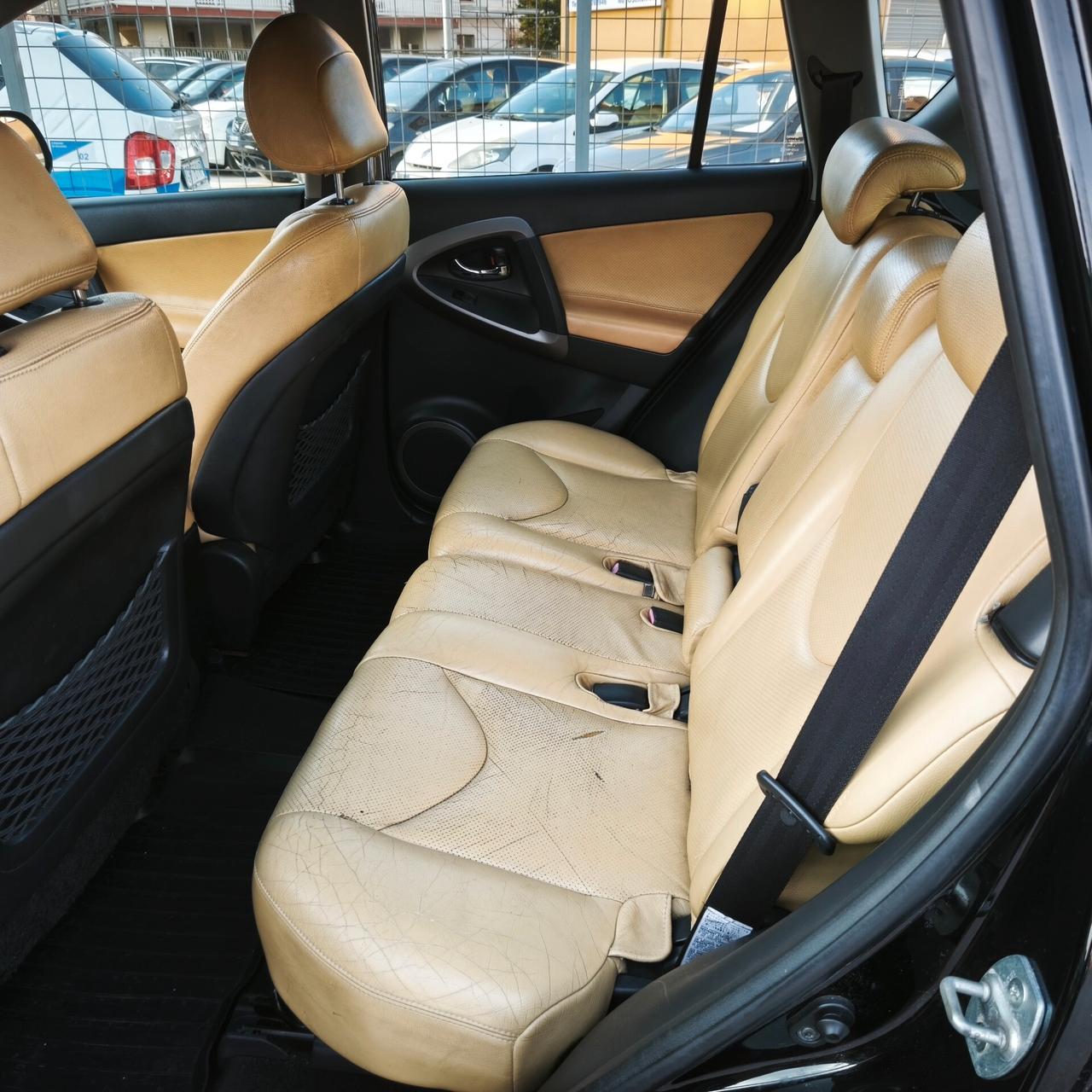 Toyota RAV 4 RAV4 2.2 D-4D 136 CV