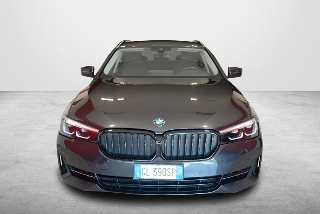 BMW 520D TOURING 190CV STEPTRONIC 48V X-DRIVE BUSINESS ( FARI LED ADATTIVI - BMW DIGITAL COCKPIT - CRUISE - NAVI - MIRROR - PARK ASSISTANT - TELECAMERA POST. )