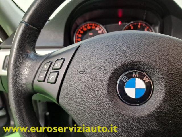 BMW 320 i cat Touring Attiva