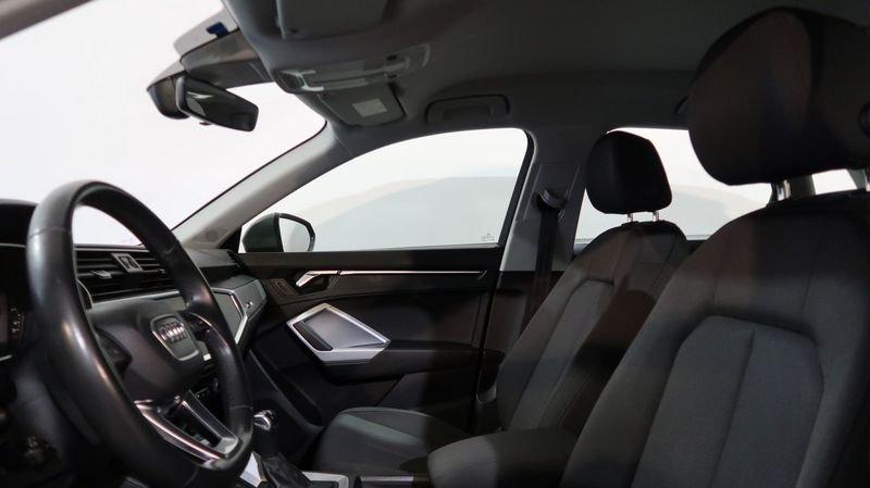 Audi Q3 2.0 35 TDI S Tronic Business #NAVI#CARPLAY#