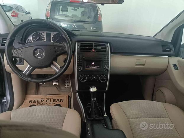 MERCEDES-BENZ B 180 CDI Executive