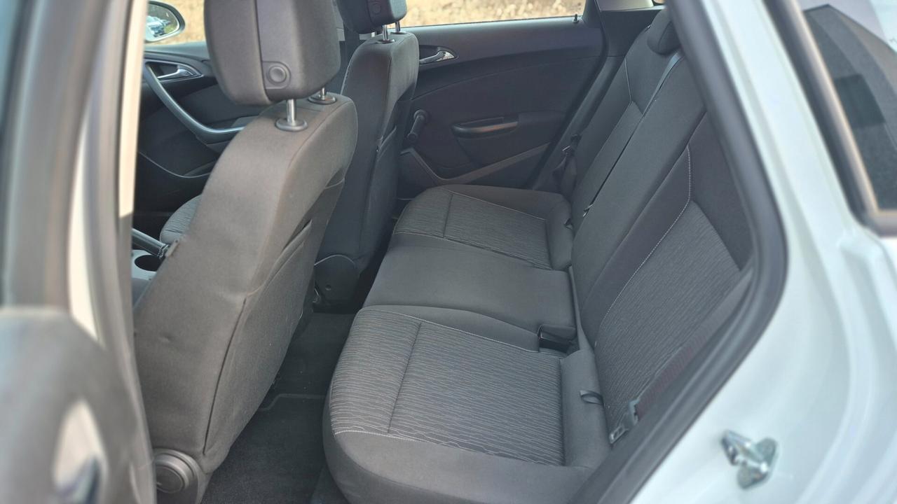 Opel Astra 1.7 CDTI 110CV Sports Tourer Cosmo