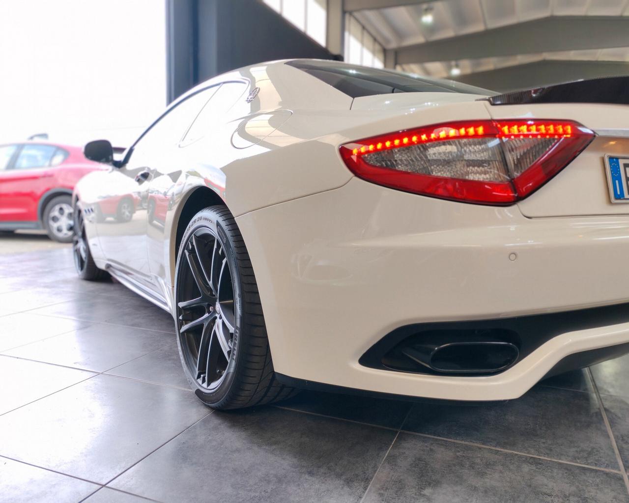 Maserati GranTurismo 4.7 V8 Sport MC-Line