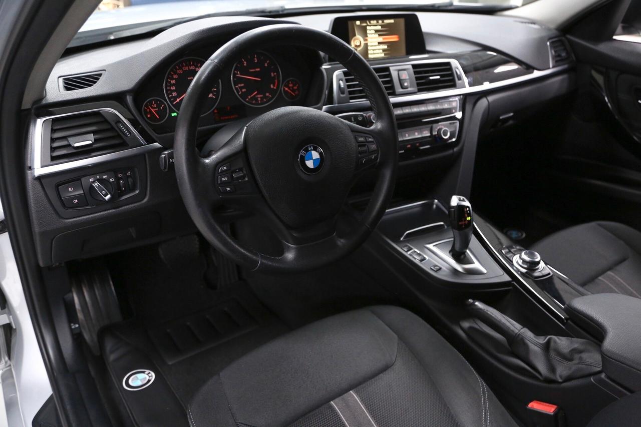 BMW 318d Touring Business Advantage auto