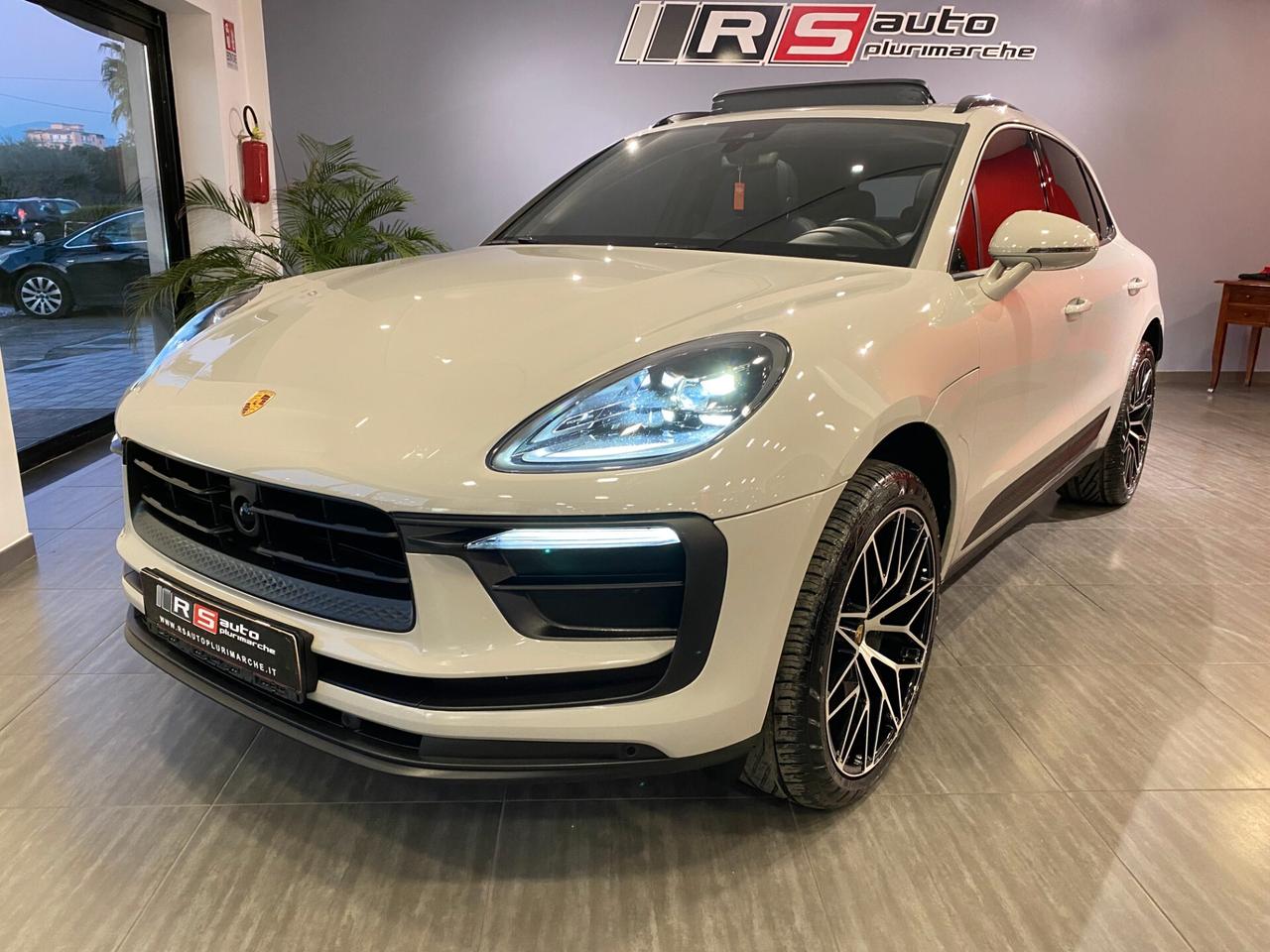 Porsche Macan 2.0 Sport Chrono GESSO