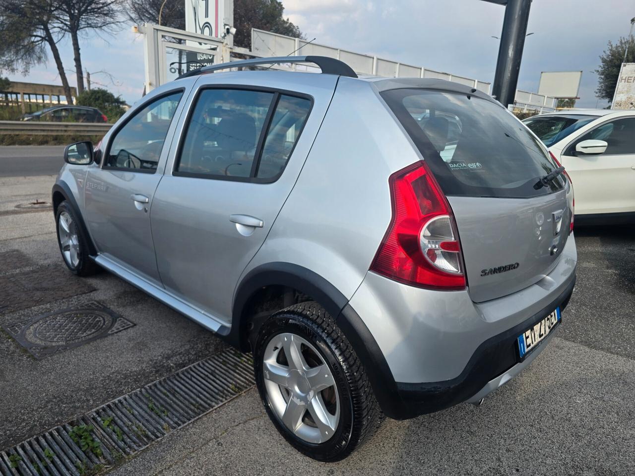 Dacia Sandero 1.5 dCi 75CV Embleme