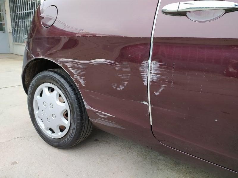 Lancia Ypsilon 1.3 MJT 75 CV Oro