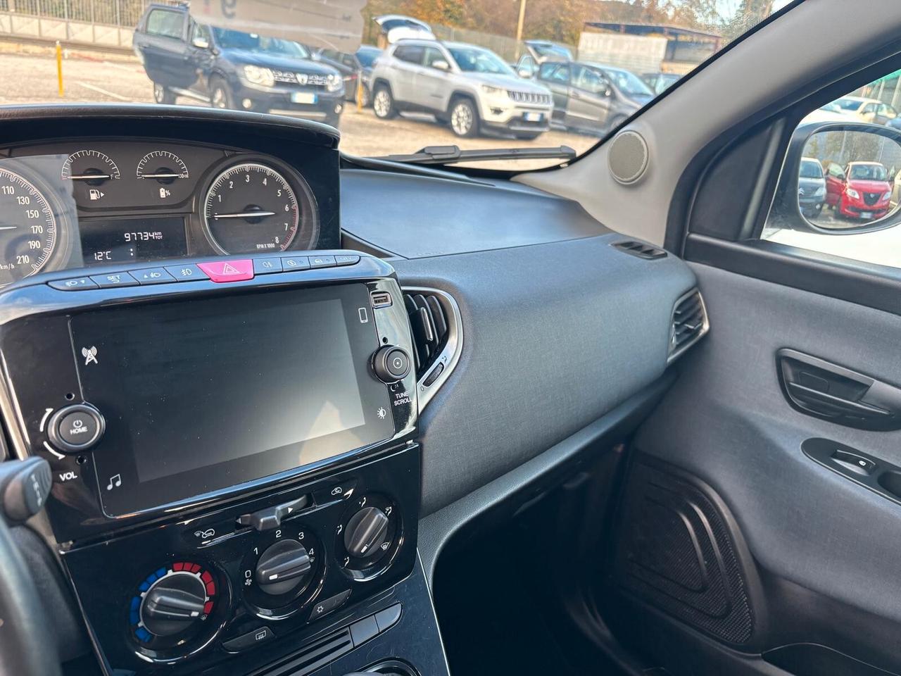 Lancia Ypsilon GOLD 1.0 Hybrid 5 porte - 2022