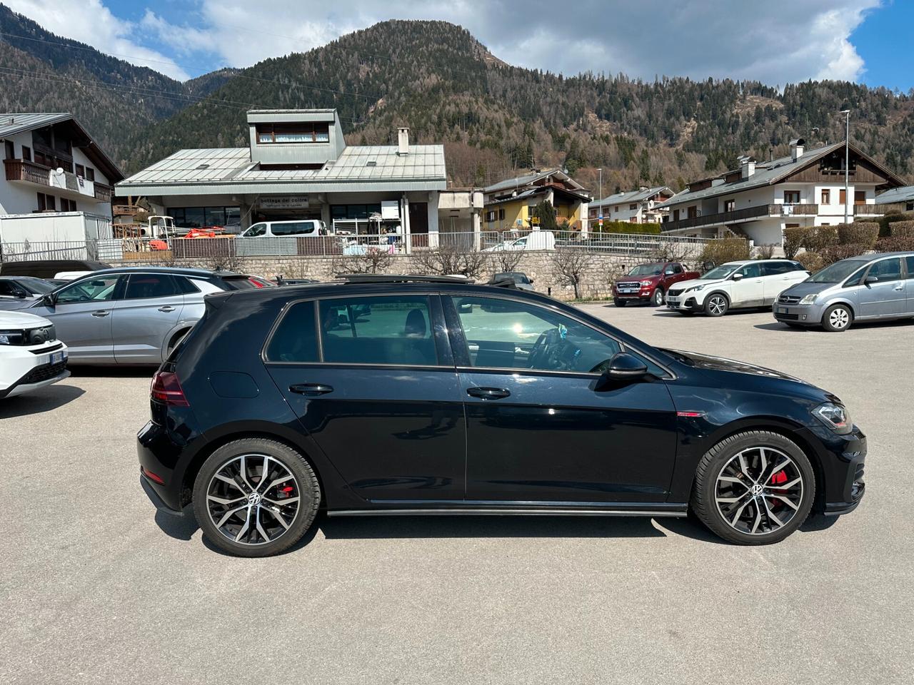 Volkswagen Golf GTI Performance 2.0 245 CV TSI DSG 5p. BMT