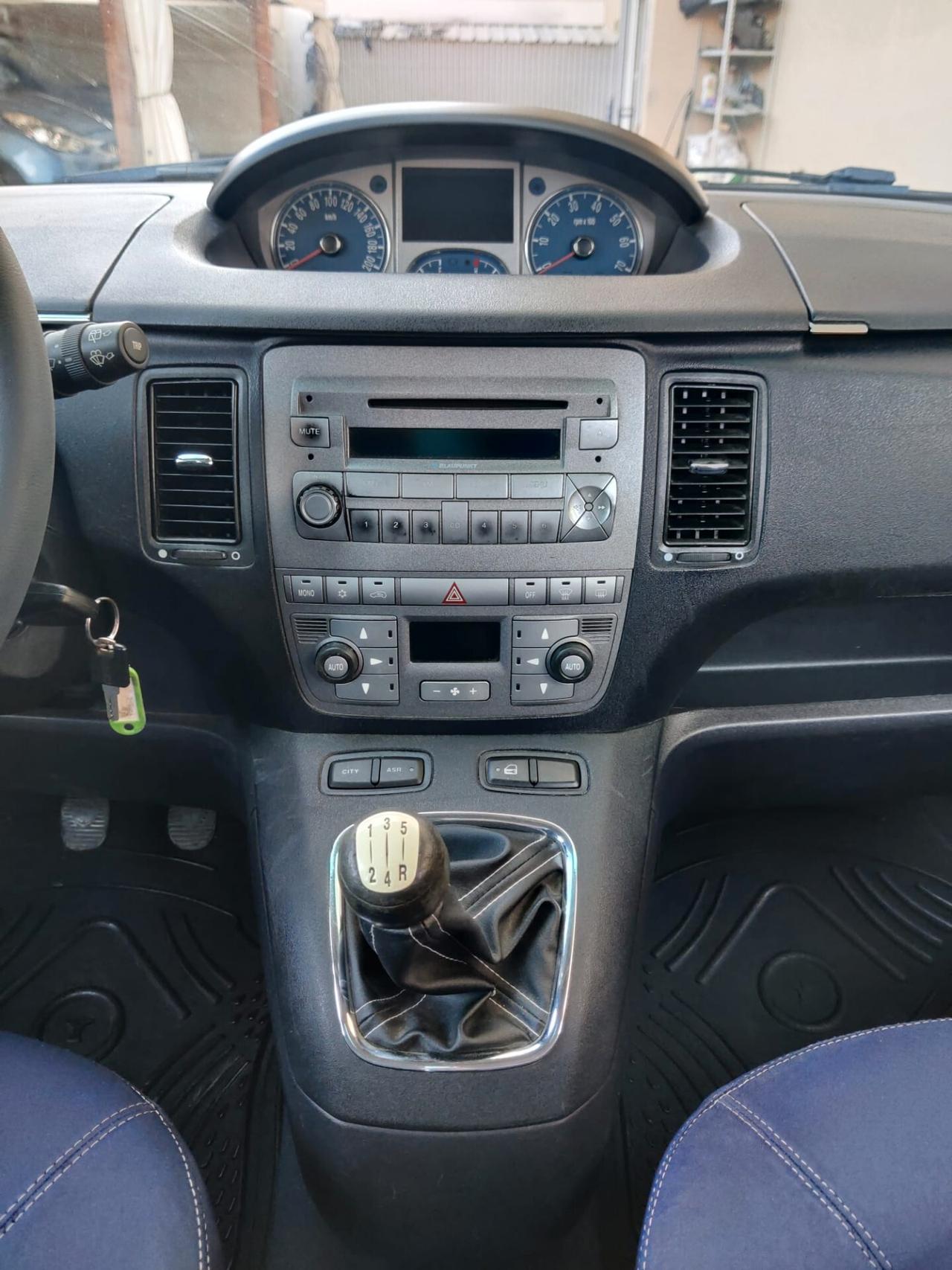 Lancia MUSA 1.3 Multijet Euro 4 bicolore