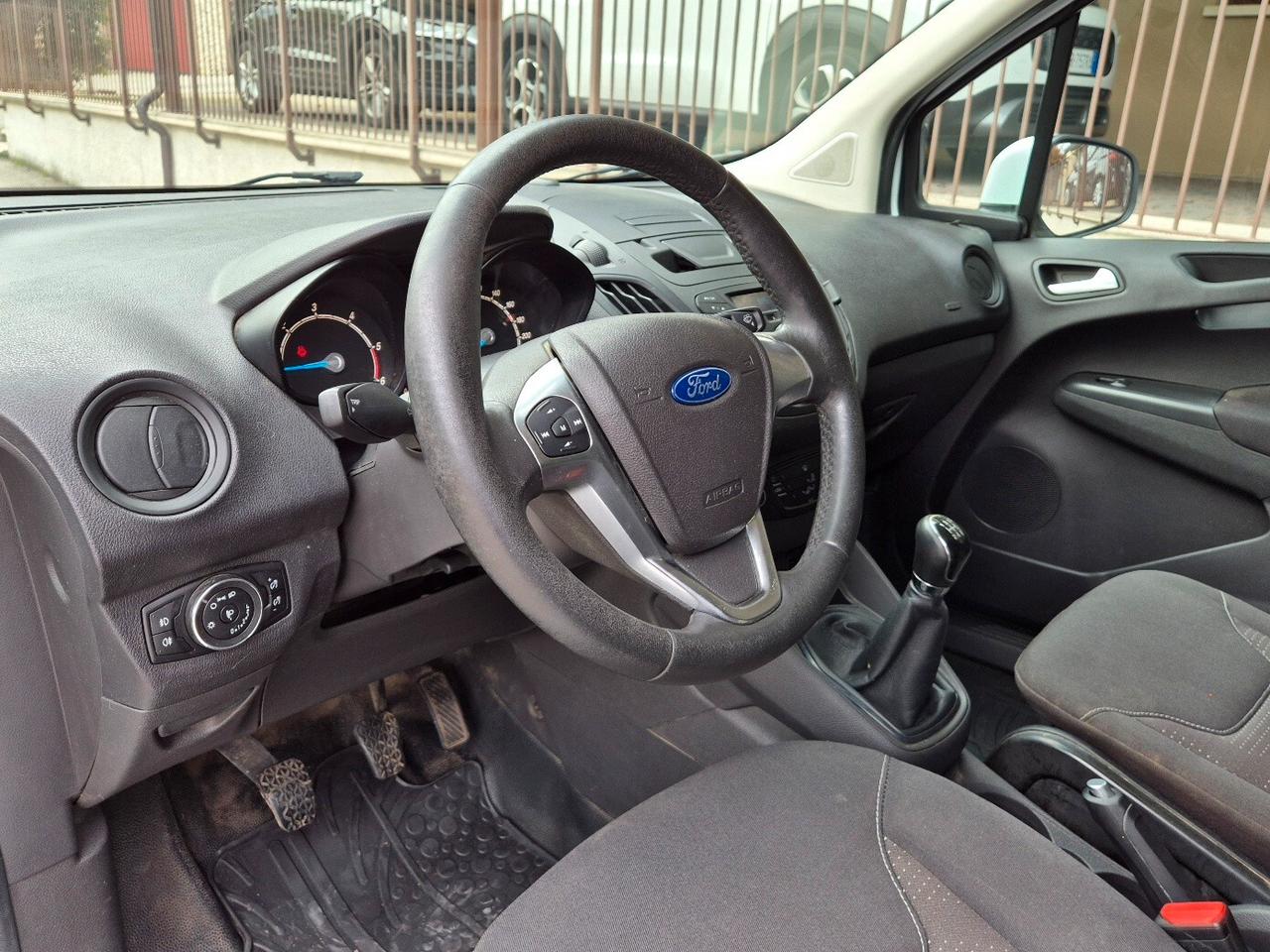 Ford Transit Courier 1.5 TDCi 75CV Van Entry
