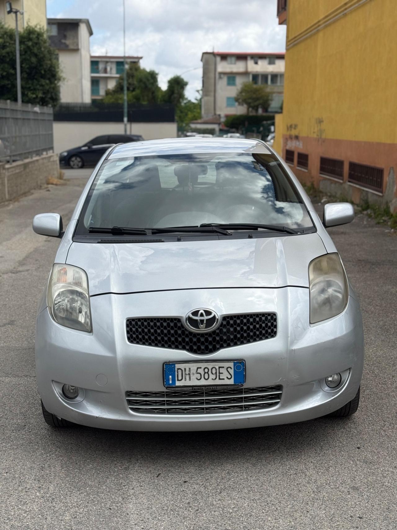Toyota Yaris 1.4 D-4D 5 porte Sol