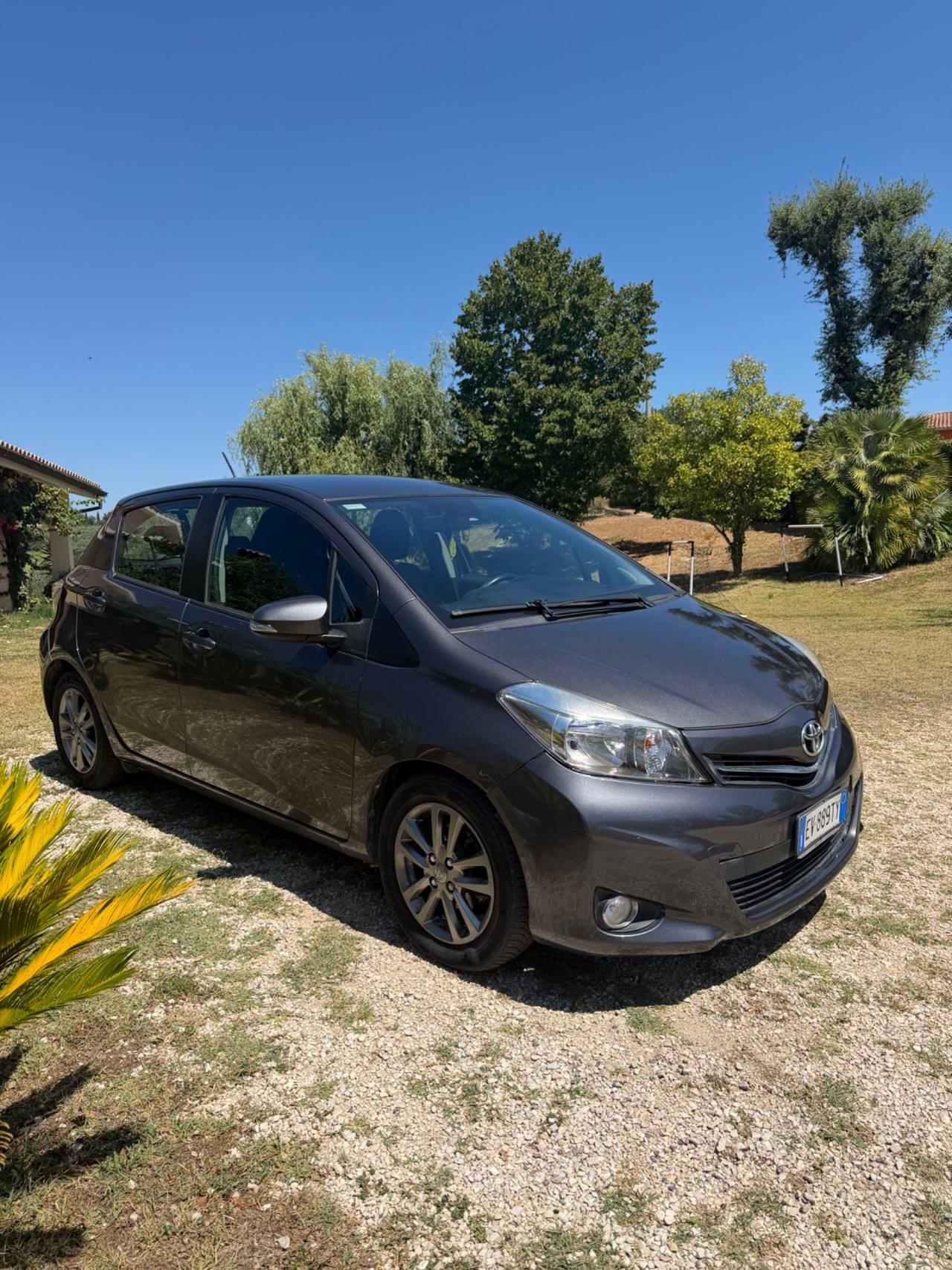 Toyota Yaris 1.0 5 porte Lounge