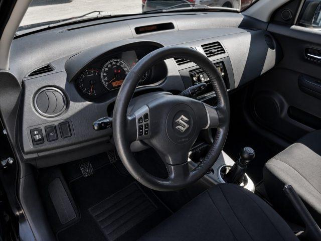SUZUKI Swift 1.3 5p. Ok Neopatentati Bluetooth